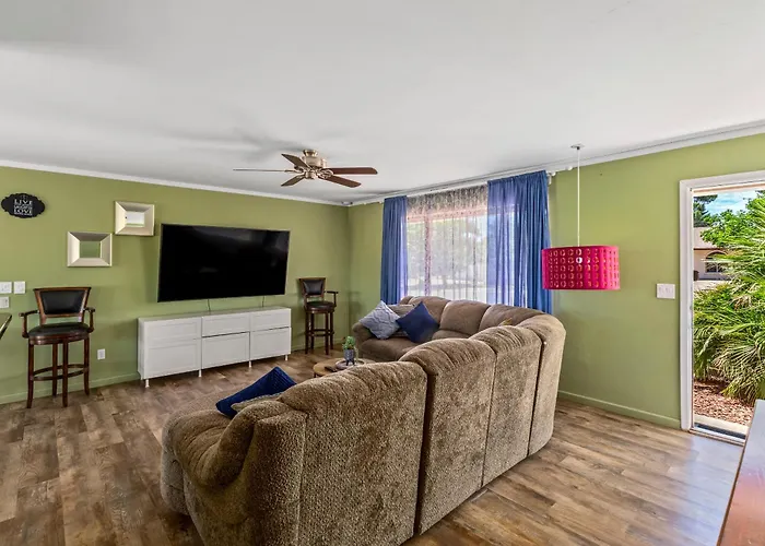 Quiet Close To Old Town Holiday home